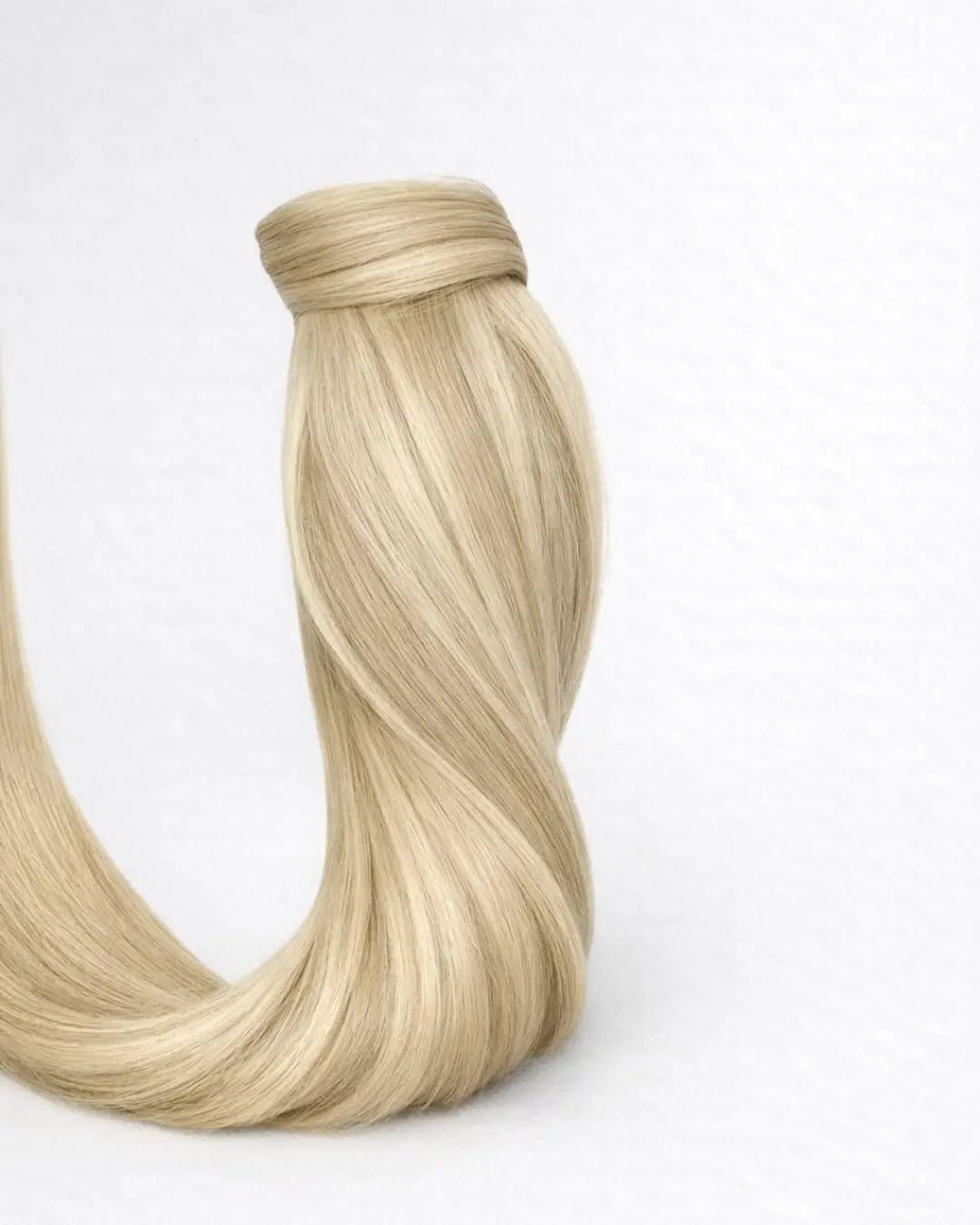 Clip in ponytail