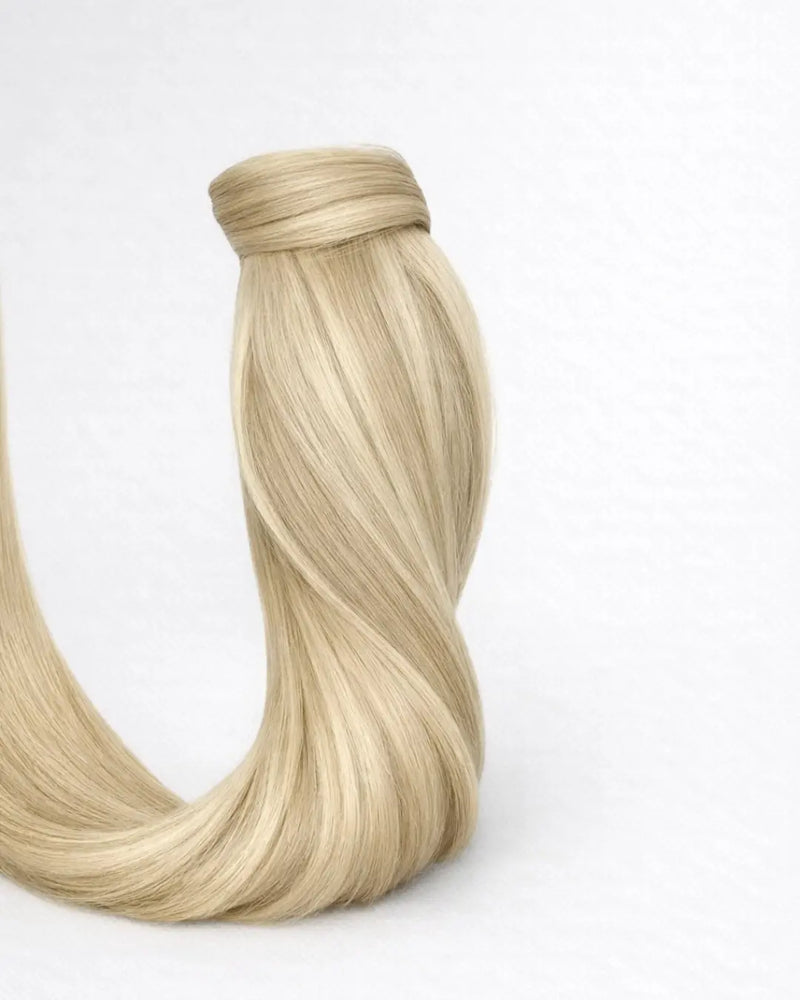 Clip in ponytail